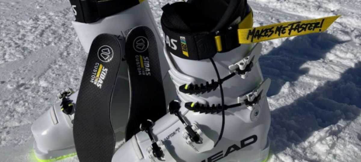 RECENZE: Sidas závodní vložky do lyžařských bot a Power Strap