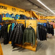 Zimní výbava se slevami až 74 %. Teď je ten správný čas vybavit se