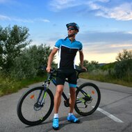 Cyklistické dresy - Jak je vybrat a proč si je pořídit?
