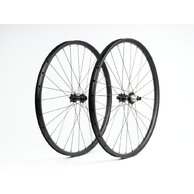 Zapletená kola SYNTACE W25i 29 Boost Sram XD
