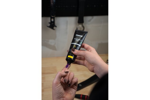 Montážní pasta DYNAMIC Assembly Pro