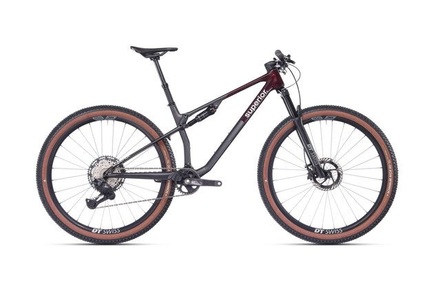 SUPERIOR XF 9.6 Team Red Carbon/Matte Carbon
