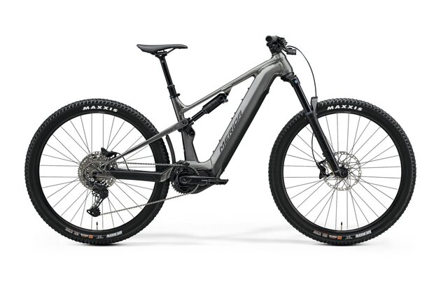 MERIDA eONE-FORTY 475 Gunmetal Grey (Black)