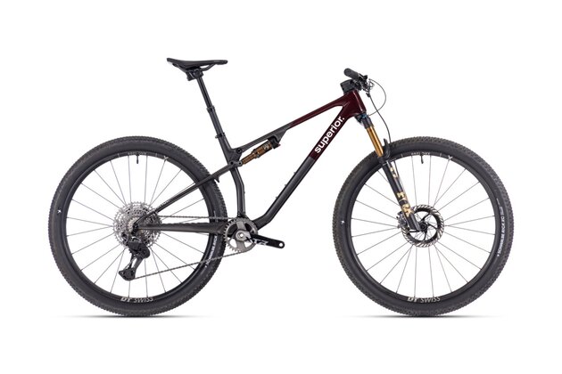 SUPERIOR XF 9.9 Team Red Carbon/Matte Carbon