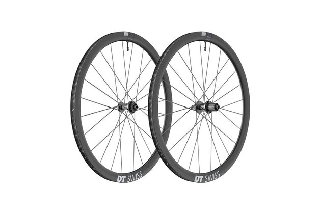 Zapletená kola DT SWISS ARC 1400 Dicut 38 DBCL