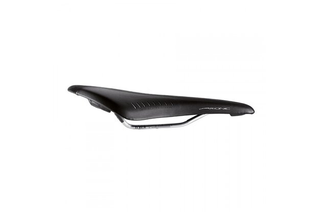 Sedlo FIZIK Arione K:ium Alcantara Black/Black