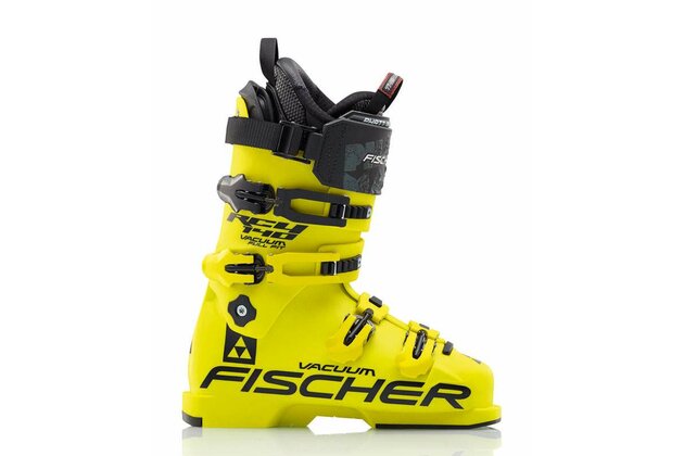 Sjezdové boty FISCHER RC4 VACUUM 140, model 2015/16